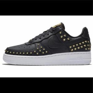 Nike Air Force 1 (women’s) Black Star Studded